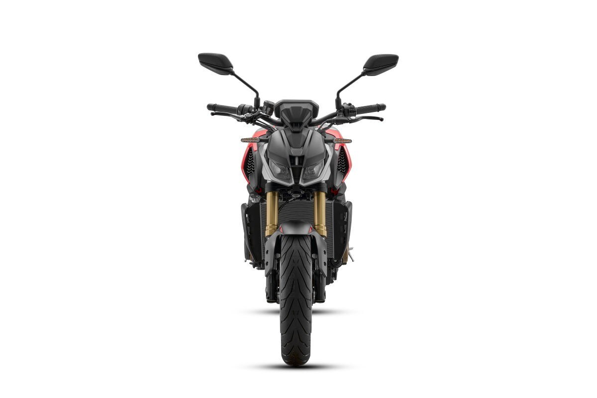 QJMotor SRK 800: la naked cinese da 95 CV a 8.590 euro